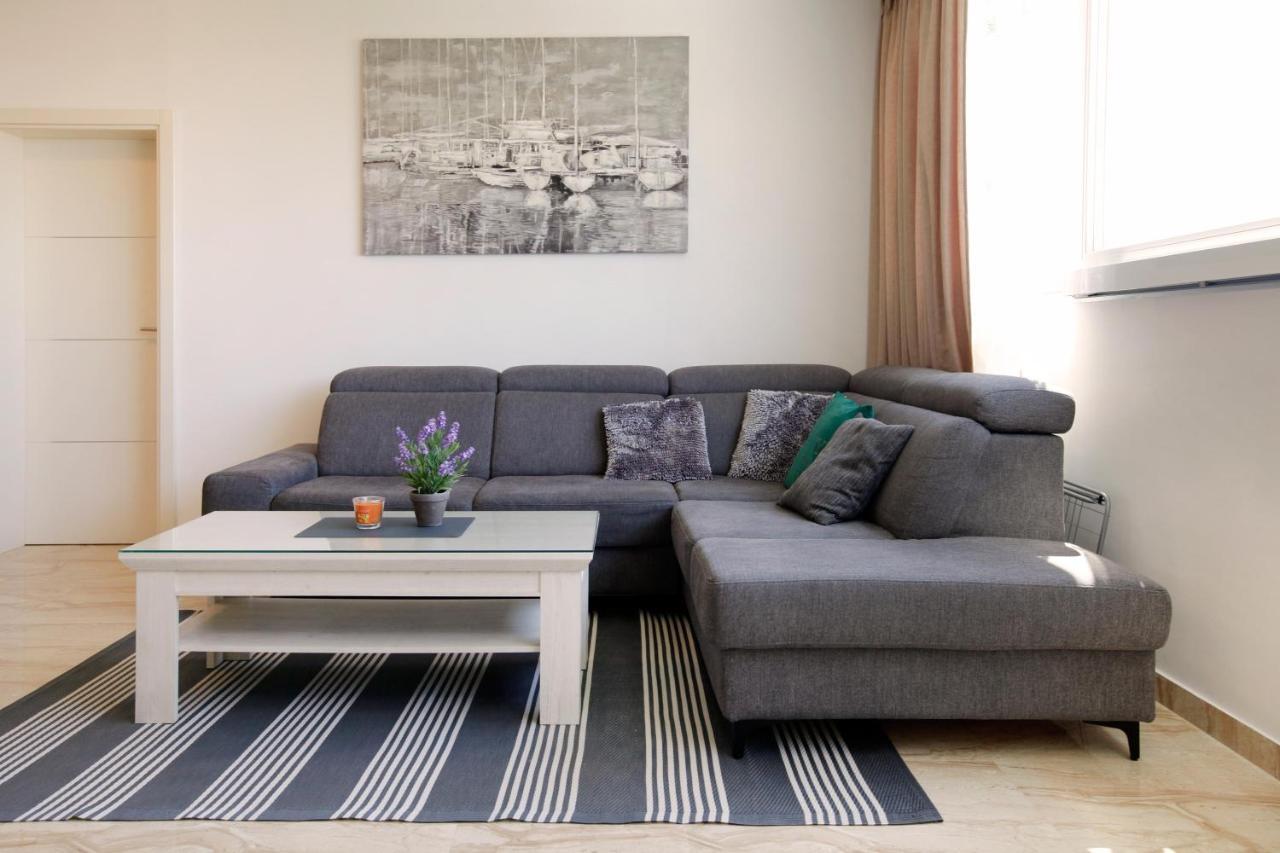 Modern 2-Bed Apt, Late Check In Available スプリト エクステリア 写真