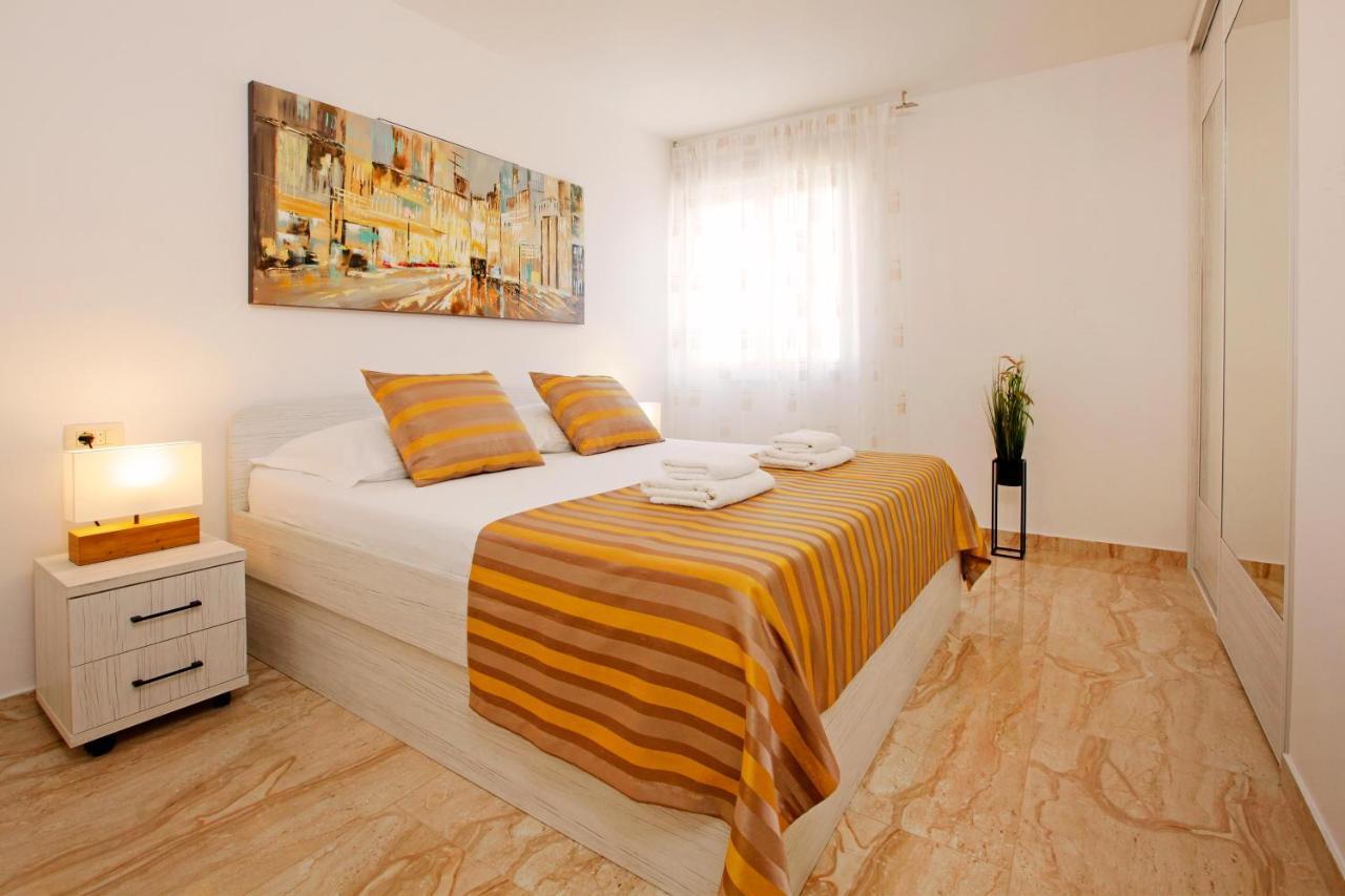 Modern 2-Bed Apt, Late Check In Available スプリト エクステリア 写真