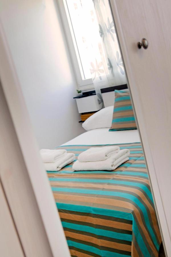 Modern 2-Bed Apt, Late Check In Available スプリト エクステリア 写真