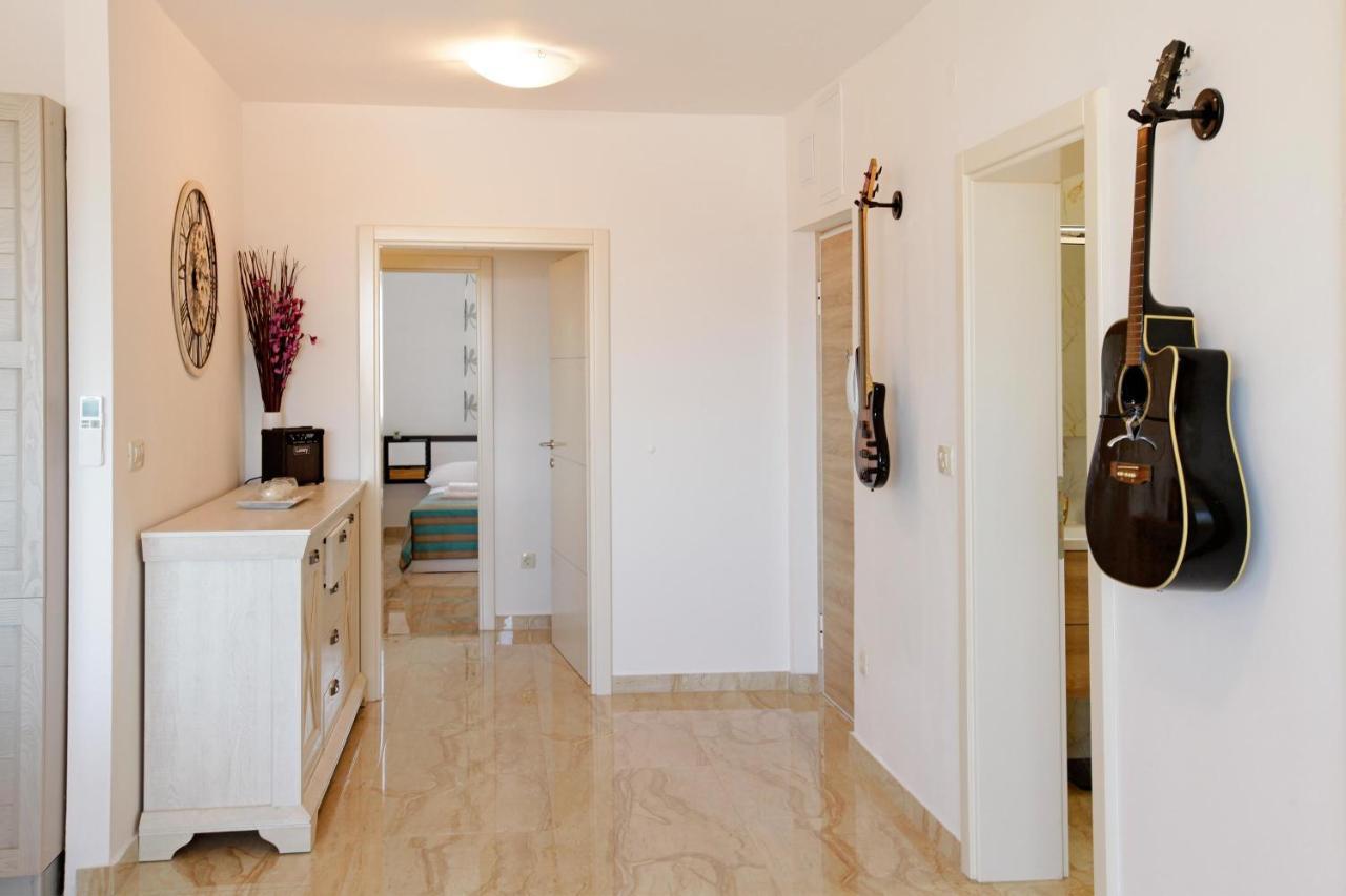 Modern 2-Bed Apt, Late Check In Available スプリト エクステリア 写真