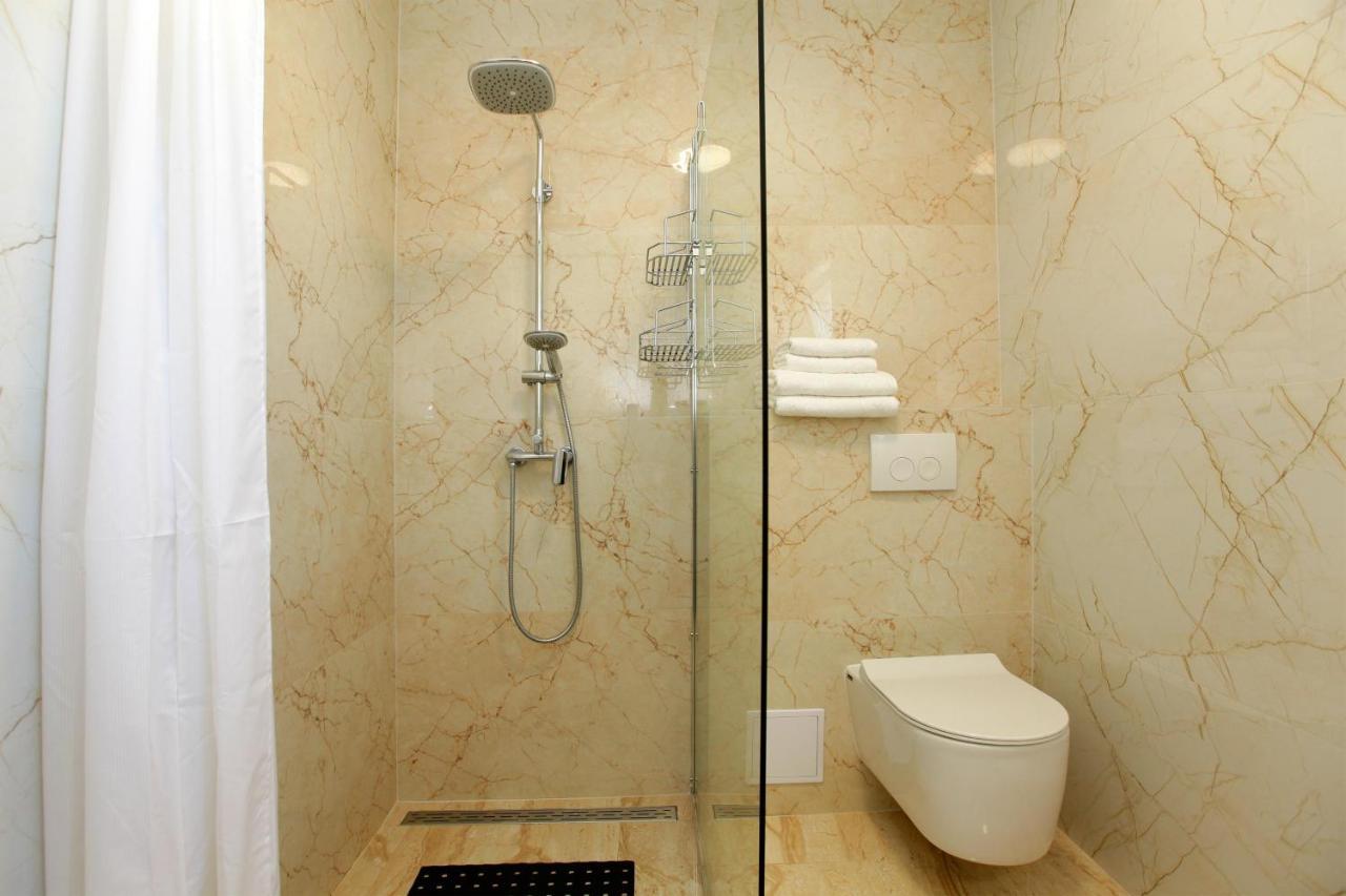 Modern 2-Bed Apt, Late Check In Available スプリト エクステリア 写真