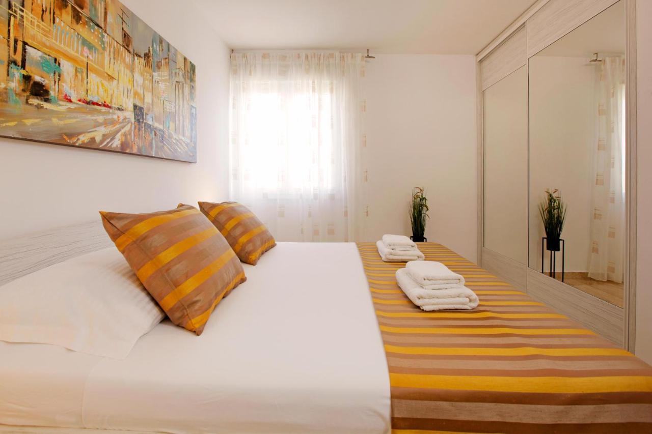 Modern 2-Bed Apt, Late Check In Available スプリト エクステリア 写真