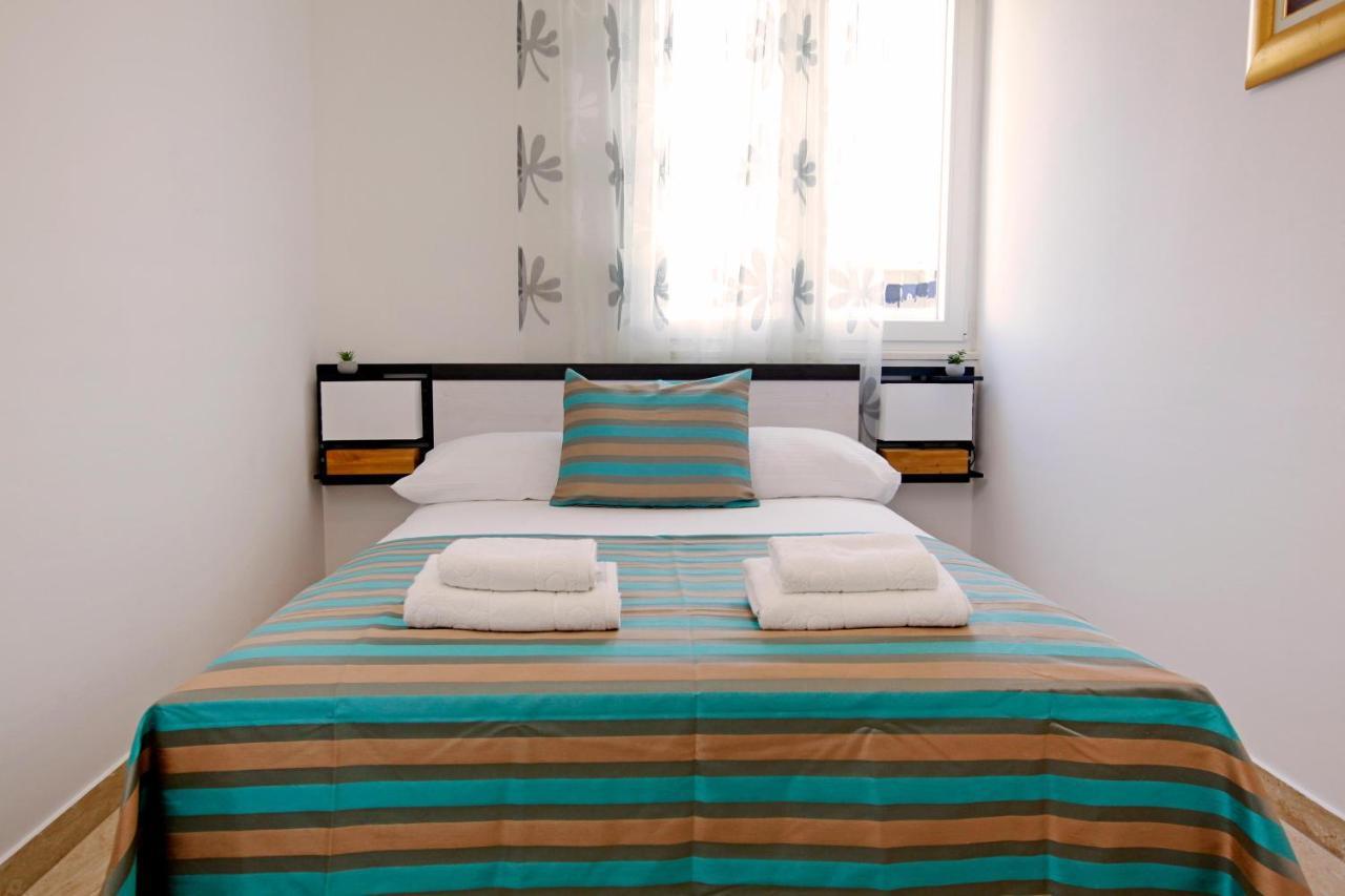Modern 2-Bed Apt, Late Check In Available スプリト エクステリア 写真